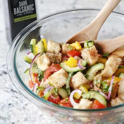 tuscan-bread-salad-panzanella-recipe-1024x1024_400x