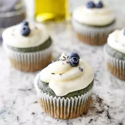 lavender-blueberry-cucakes-cream-cheese-frosting-recipe-web-1024x1024_400x