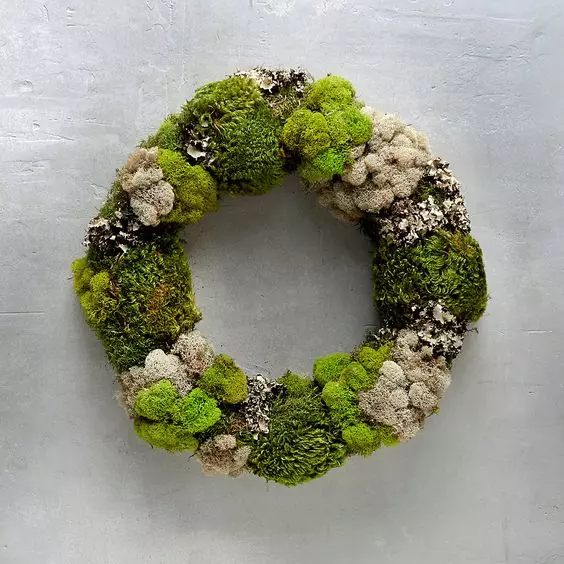 moss-wreath